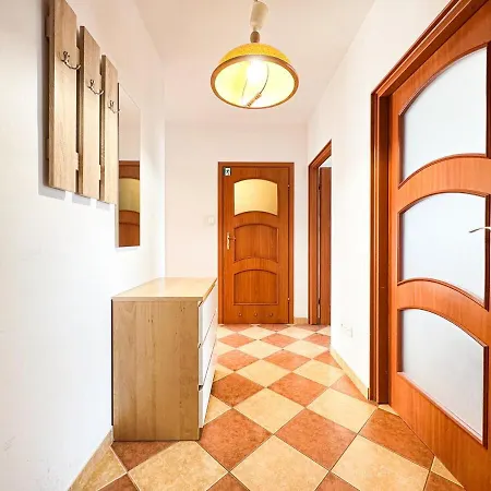 2 Rooms, 4 Beds, 6 People Wroclaw